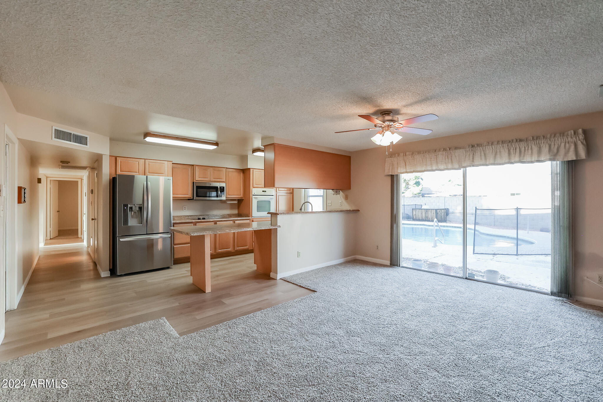 3322 West Shangri-la Road Phoenix, AZ 85029 - Photo 9 of 28 B (7)