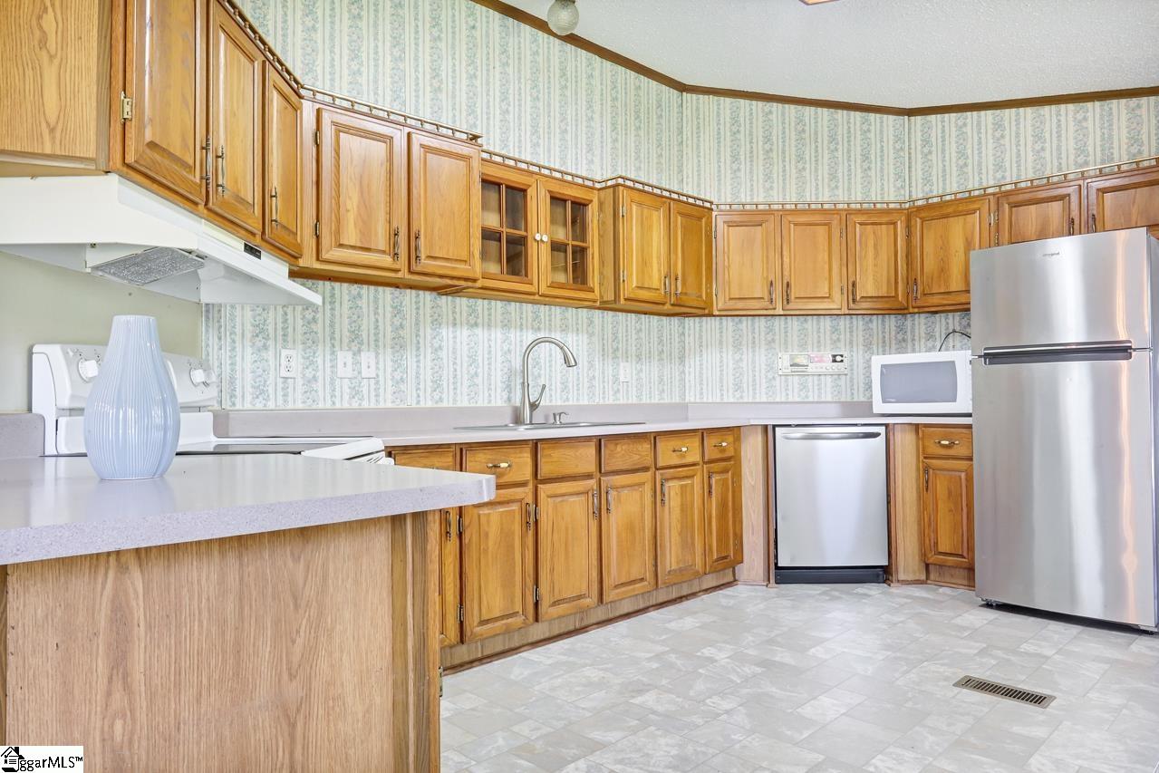 2413 Country Club Road Greer, SC 29651 - Photo 11 of 28 Gallery Image 11