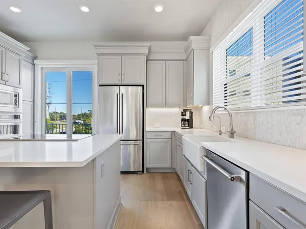 $5,250 | 508 Laurel Park Drive, Sarasota, FL 34236