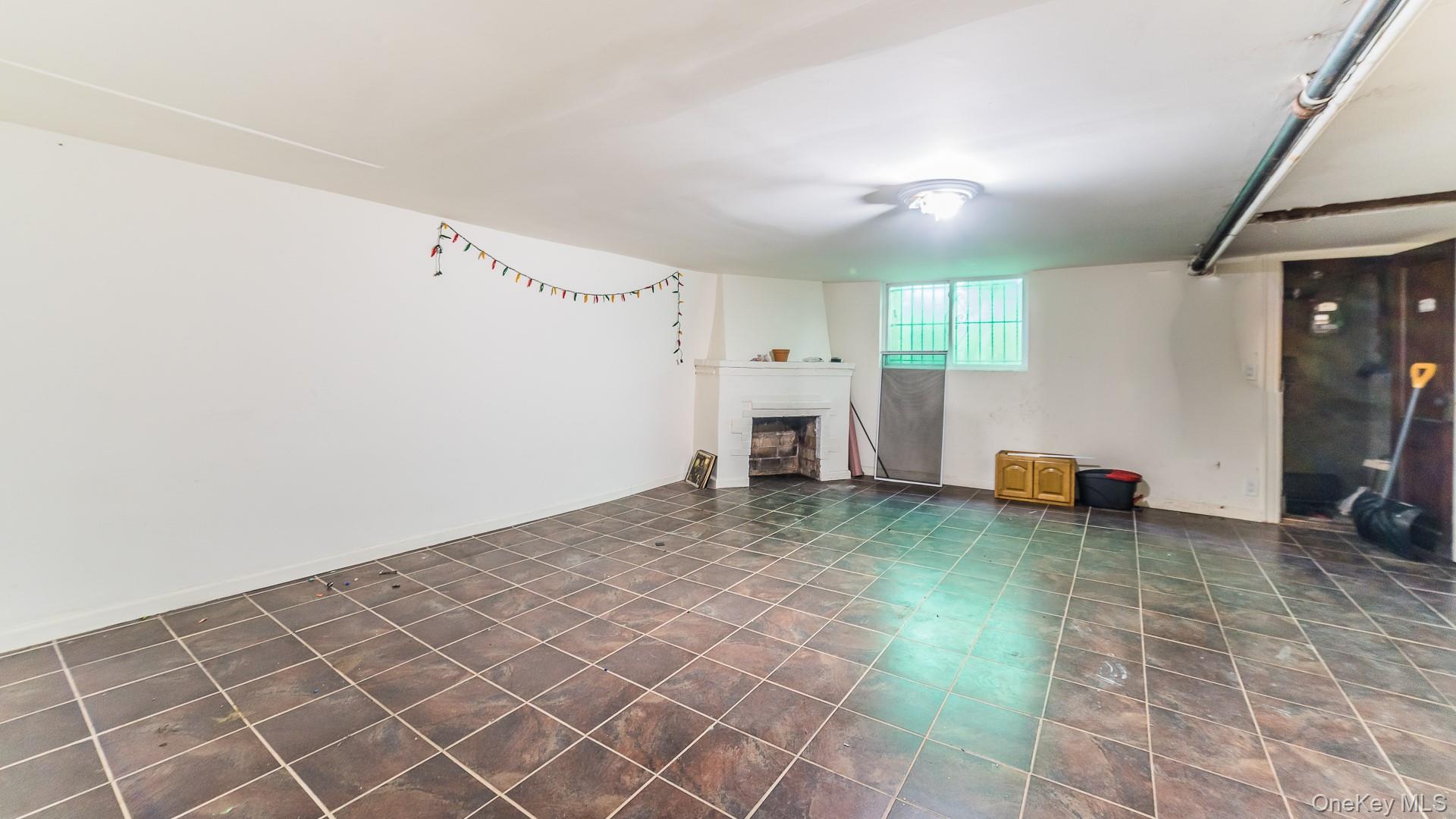 178-38 Leslie Road Queens, NY 11434 - Photo 22 of 36