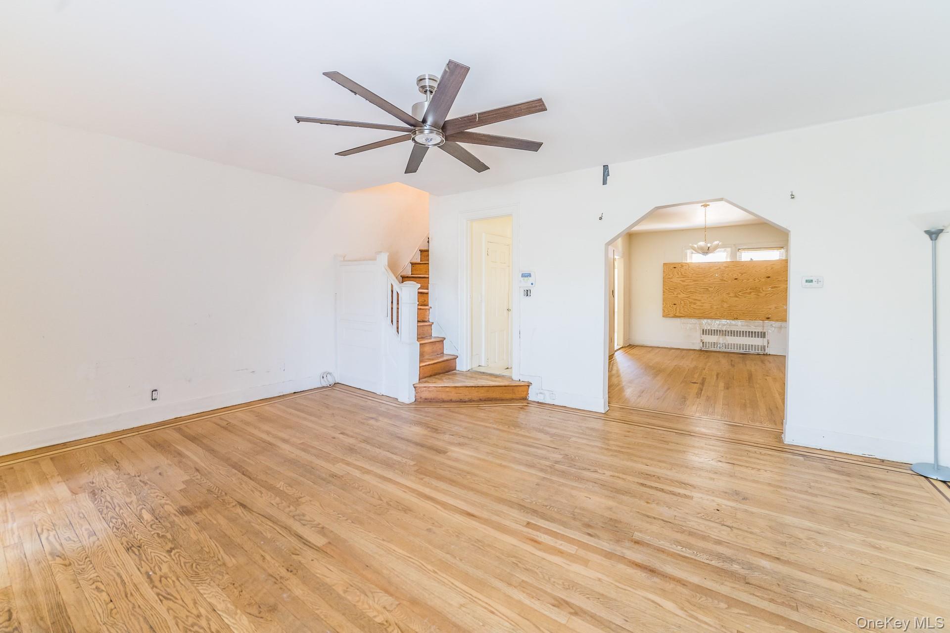 178-38 Leslie Road Queens, NY 11434 - Photo 4 of 36