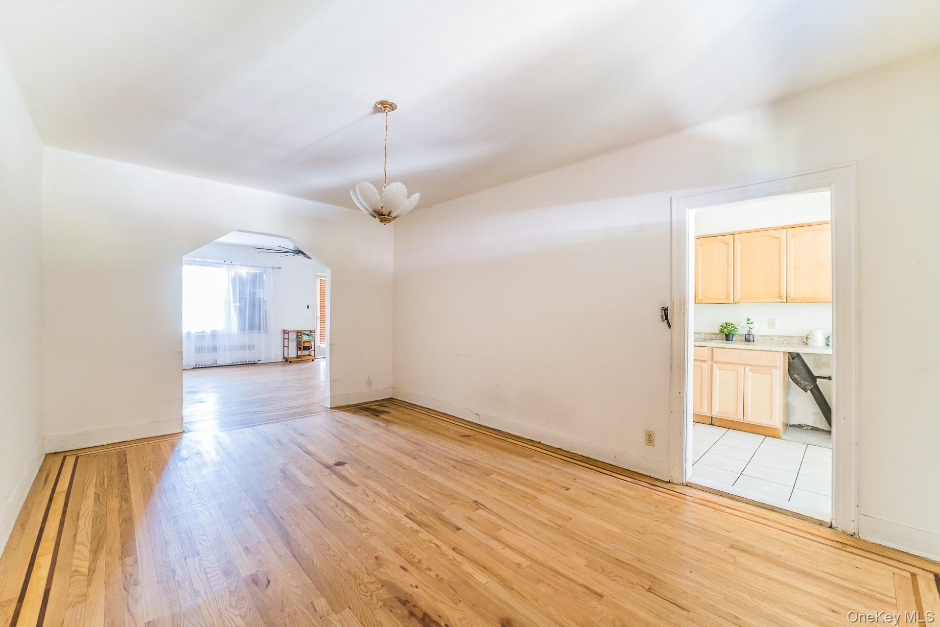 178-38 Leslie Road Queens, NY 11434 - Photo 6 of 36