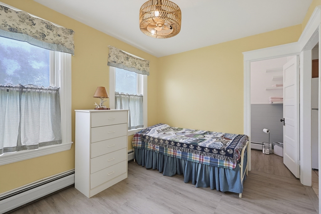 144 Horseneck Road Westport, MA 02790 - Photo 24 of 37