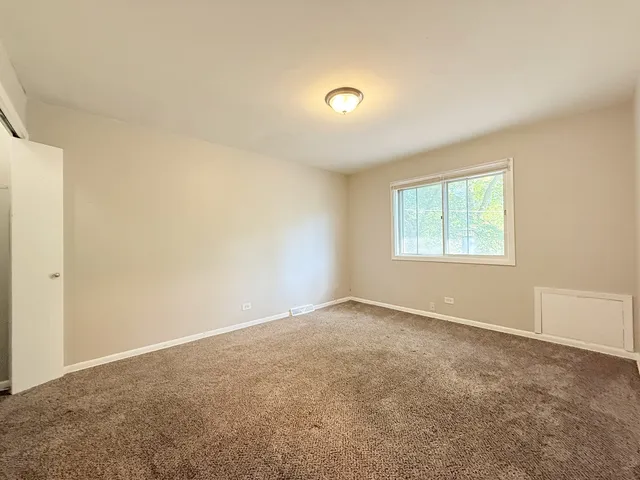 $301,000 | 1122 Iowa Street, Glenwood, IL 60425