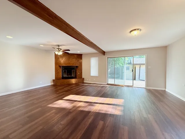 $301,000 | 1122 Iowa Street, Glenwood, IL 60425