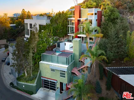 $2,495,000 | 2738 Rinconia Drive, Los Angeles, CA 90068