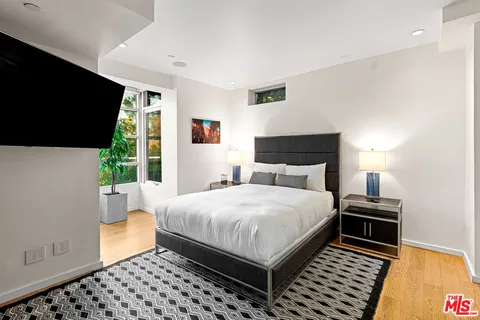 $2,495,000 | 2738 Rinconia Drive, Los Angeles, CA 90068