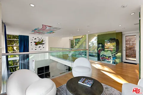 $2,495,000 | 2738 Rinconia Drive, Los Angeles, CA 90068