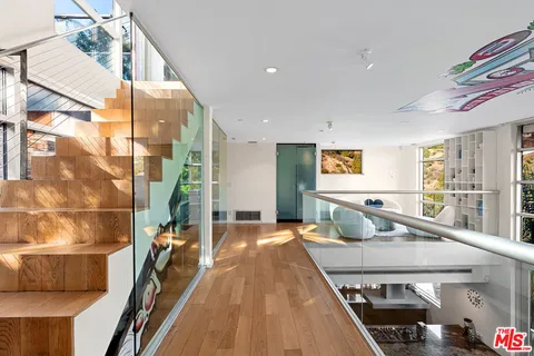 $2,495,000 | 2738 Rinconia Drive, Los Angeles, CA 90068