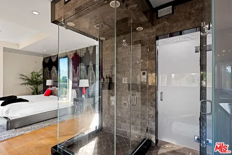 $2,495,000 | 2738 Rinconia Drive, Los Angeles, CA 90068