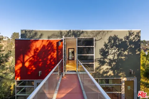 $2,495,000 | 2738 Rinconia Drive, Los Angeles, CA 90068