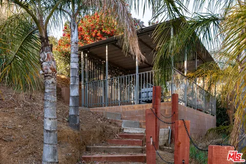 $2,495,000 | 2738 Rinconia Drive, Los Angeles, CA 90068