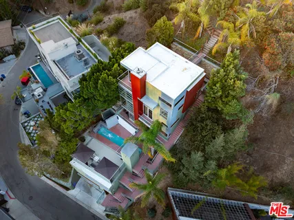 $2,495,000 | 2738 Rinconia Drive, Los Angeles, CA 90068