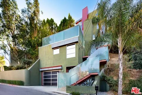 $2,495,000 | 2738 Rinconia Drive, Los Angeles, CA 90068