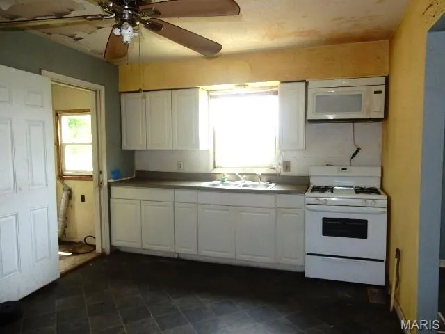 $10,900 | 122 2nd Street, Charleston, MO 63834