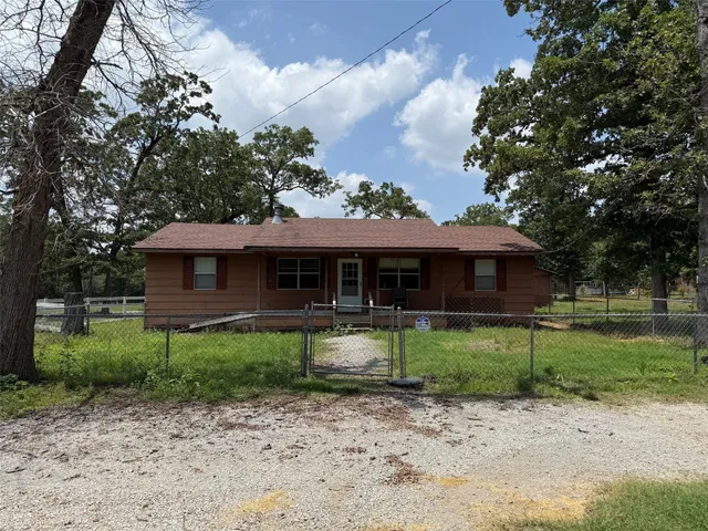 $250,000 | 7719 County Road 233, Centerville, TX 75833
