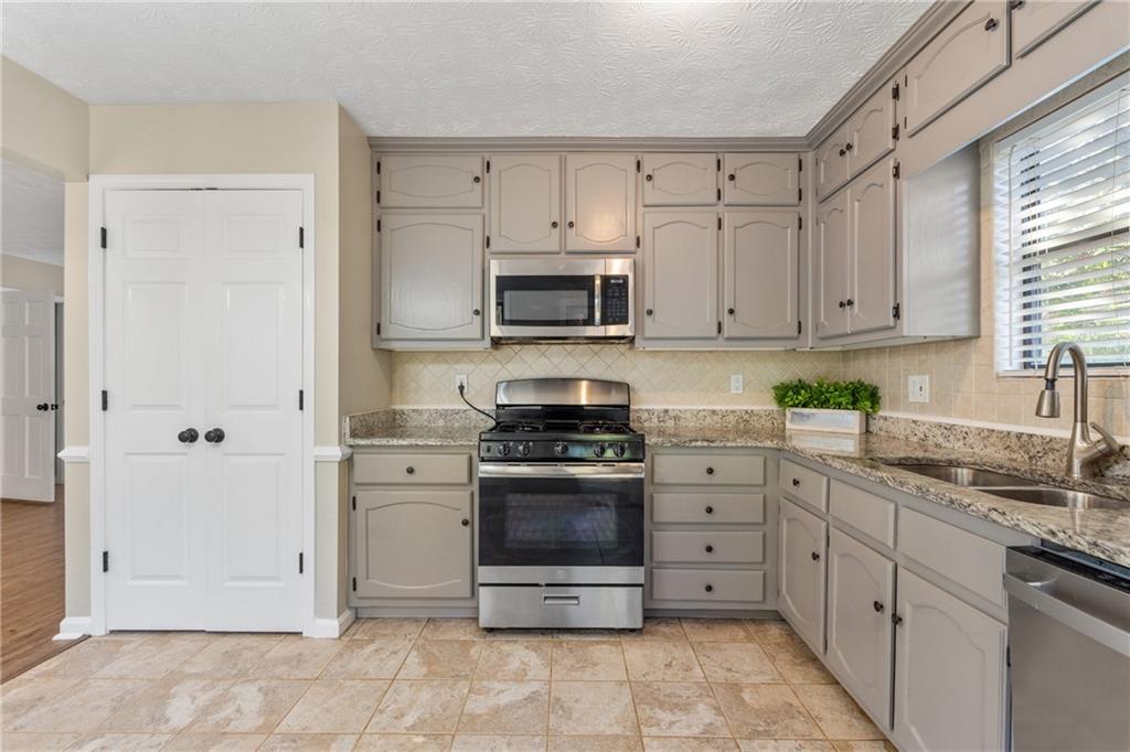 4709 Trickum Road Marietta, GA 30066 - Photo 6 of 28