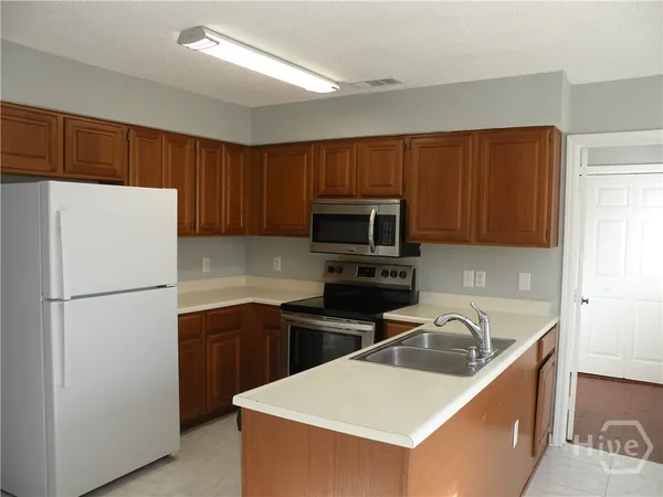 $2,500 | 160 Lions Gate Road, Savannah, GA 31419