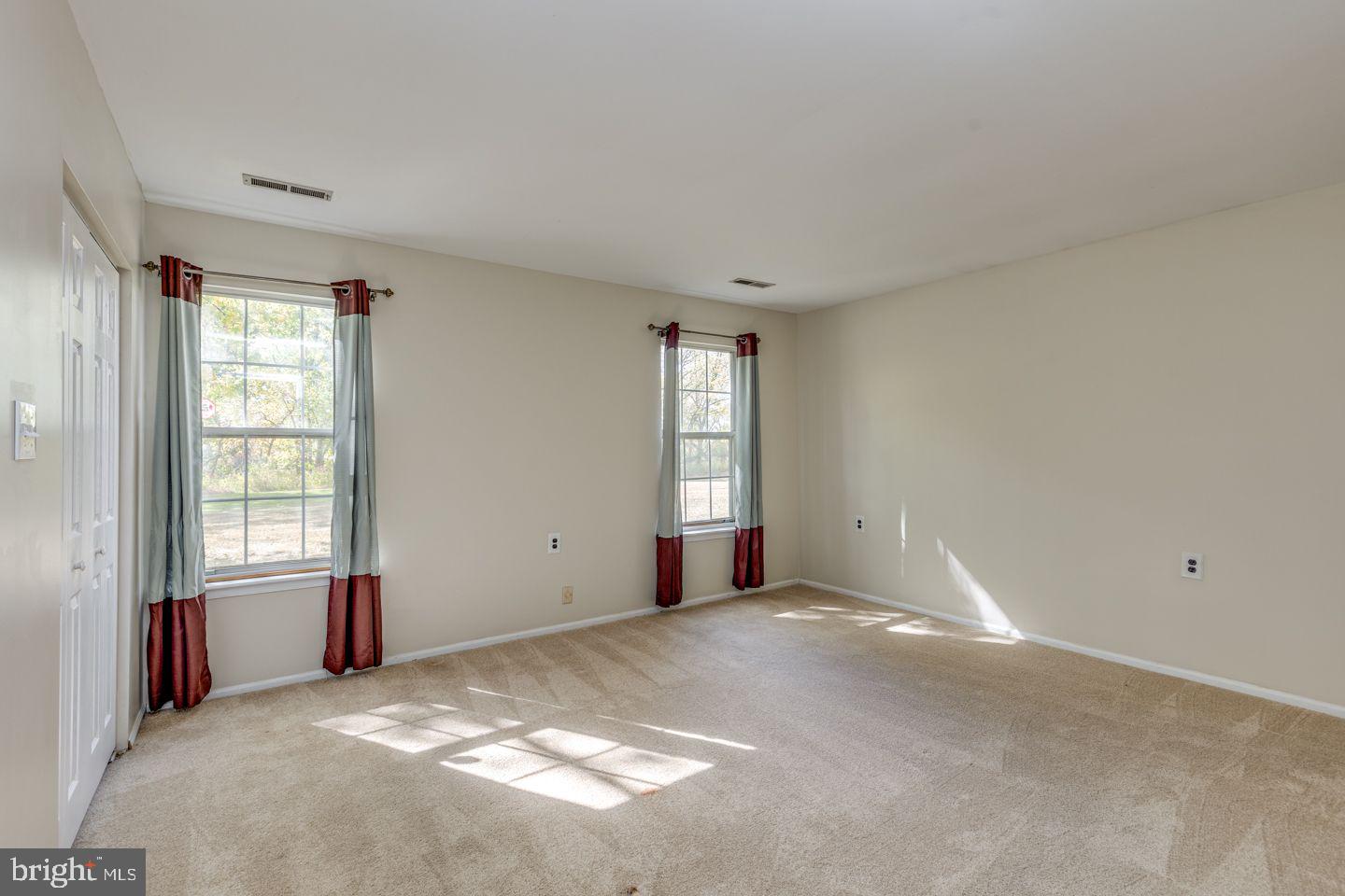 61 Eddystone Way Mount Laurel, NJ 08054 - Photo 16 of 35