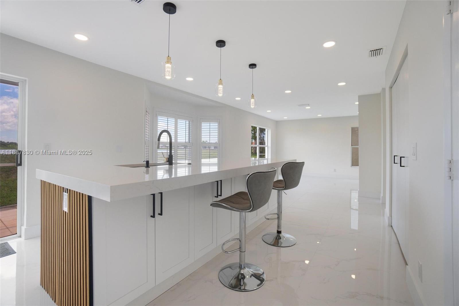 10728 Oak Lake Way Boca Raton, FL 33498 - Photo 8 of 33 Gallery Image 8