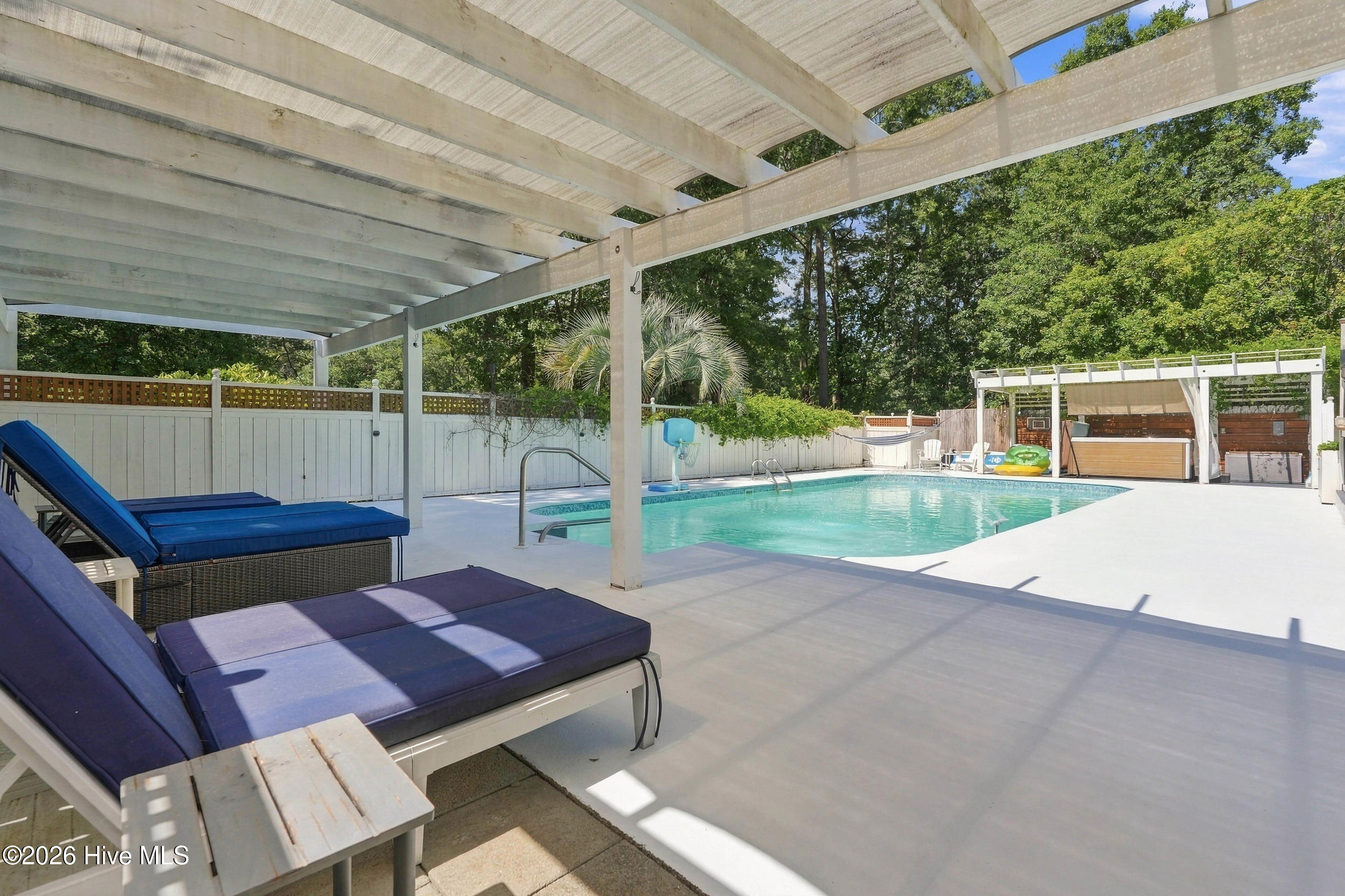 613 Ravenswood Road Hampstead, NC 28443 - Photo 67 of 80 67_covered patio