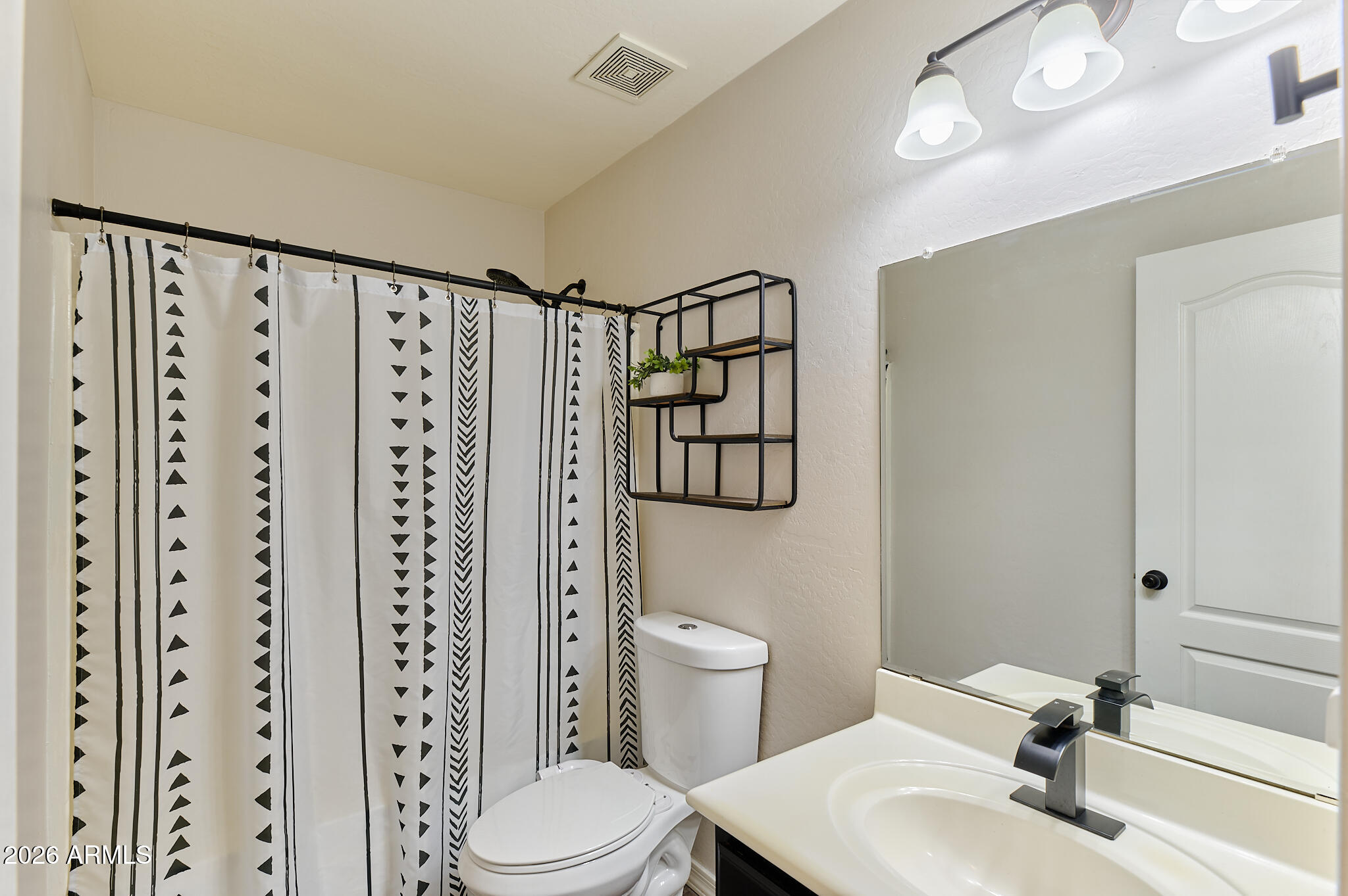 8616 West Crown King Road Tolleson, AZ 85353 - Photo 5 of 28 780_9540_HDR
