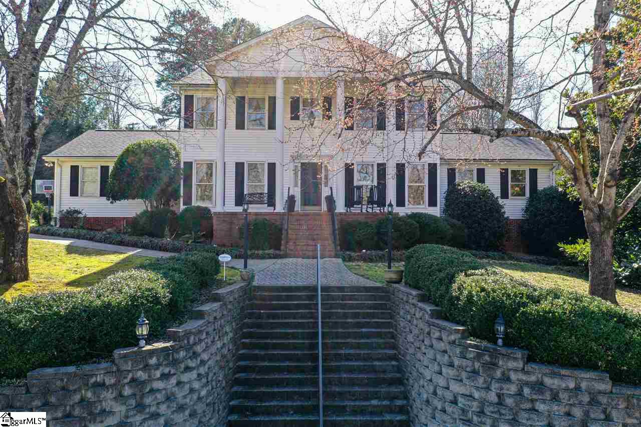 201 East Round Hill Road Greenville, SC 29617 - Photo 1 of 34 Gallery Image 1