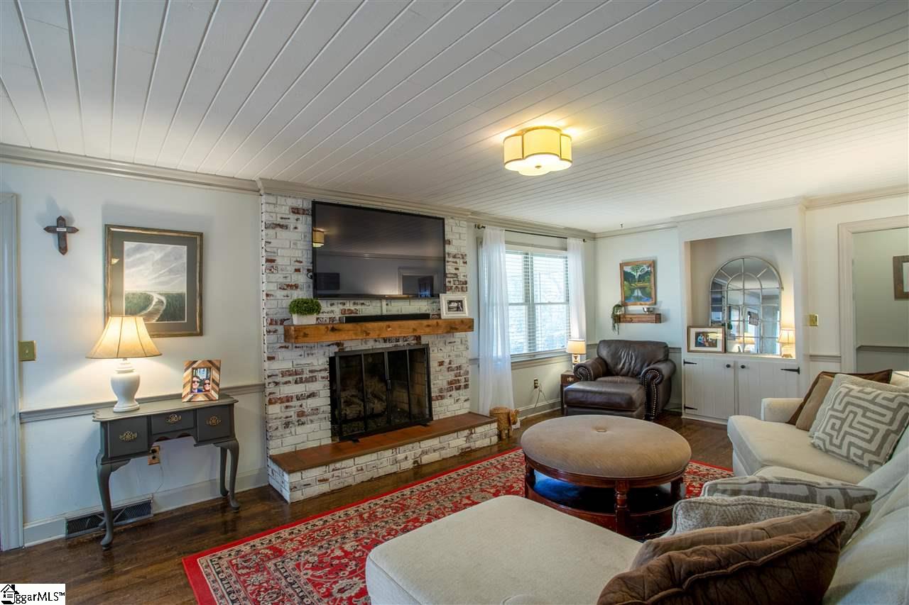 201 East Round Hill Road Greenville, SC 29617 - Photo 12 of 34 Gallery Image 12