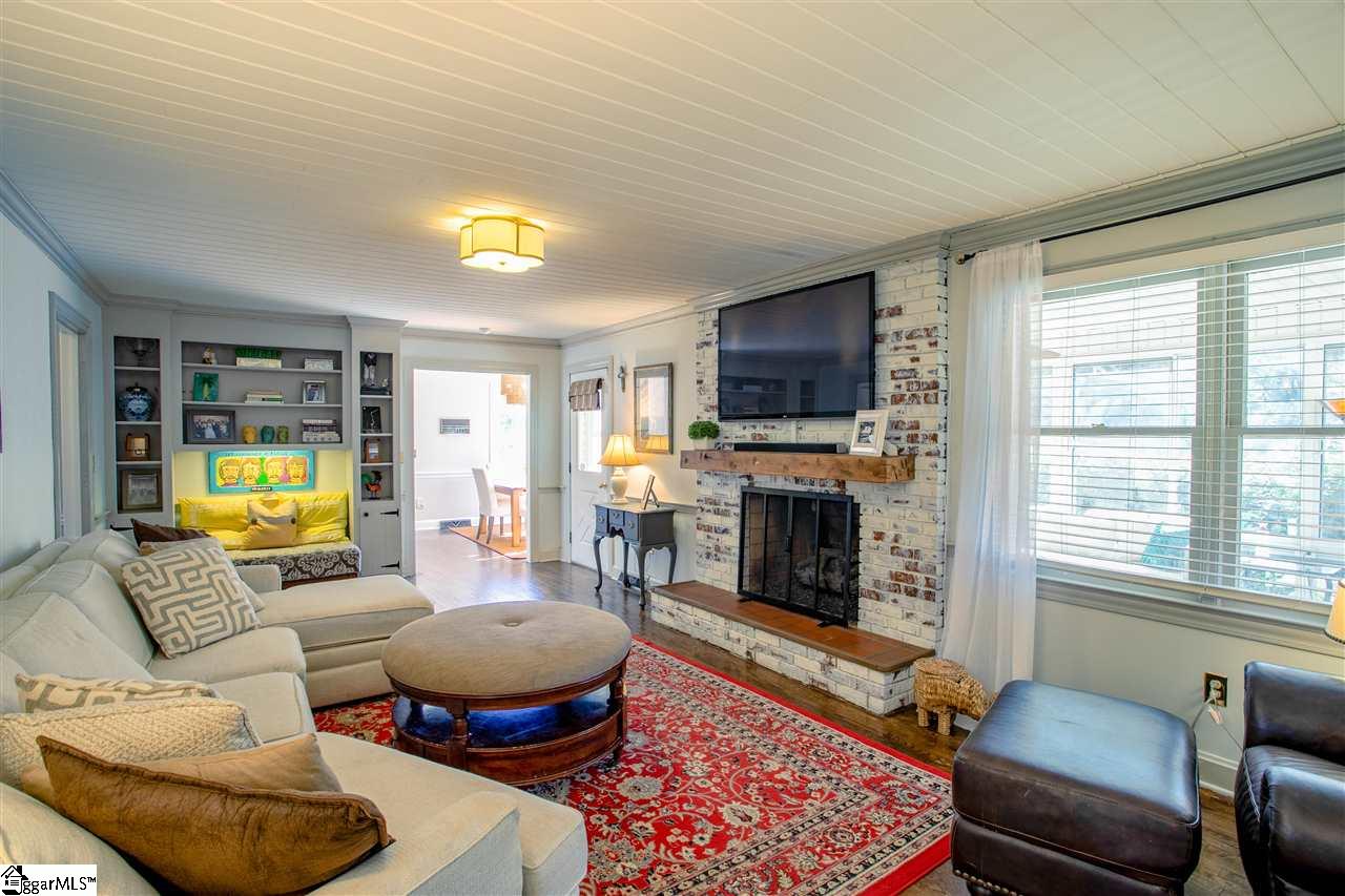 201 East Round Hill Road Greenville, SC 29617 - Photo 13 of 34 Gallery Image 13