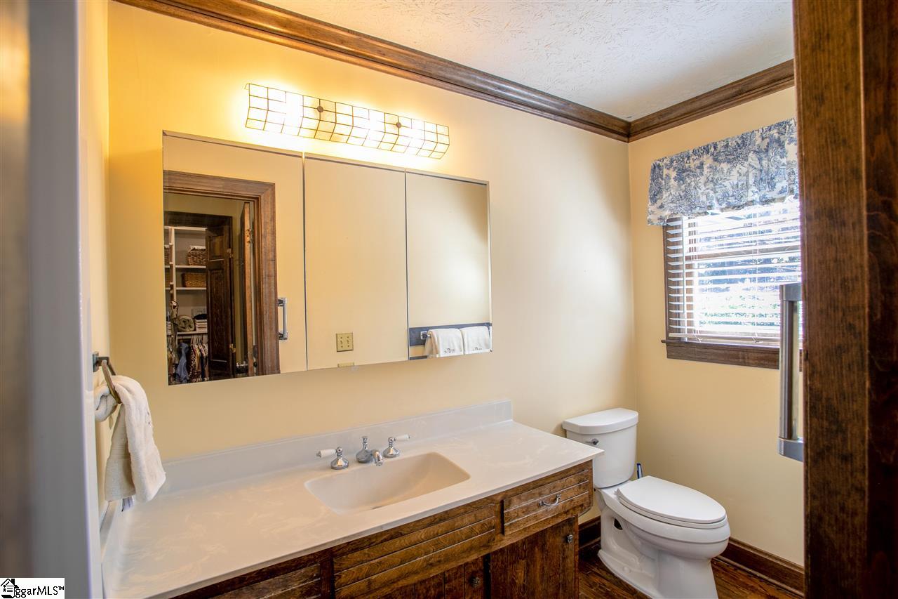 201 East Round Hill Road Greenville, SC 29617 - Photo 14 of 34 Gallery Image 14