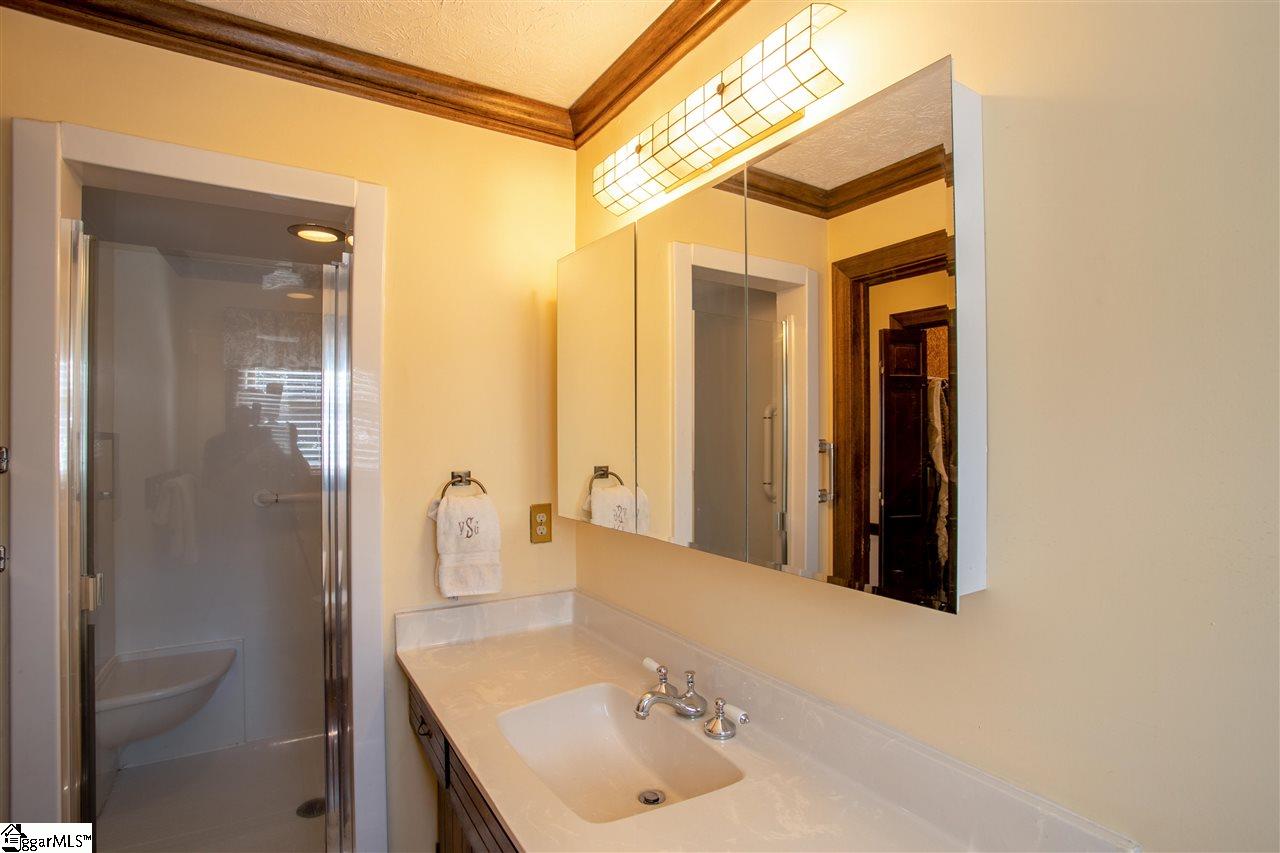 201 East Round Hill Road Greenville, SC 29617 - Photo 15 of 34 Gallery Image 15