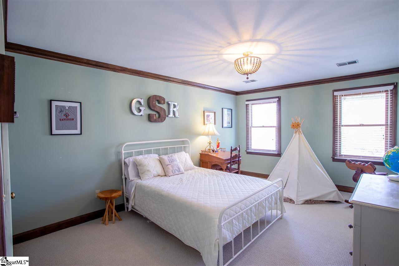 201 East Round Hill Road Greenville, SC 29617 - Photo 27 of 34 Gallery Image 27