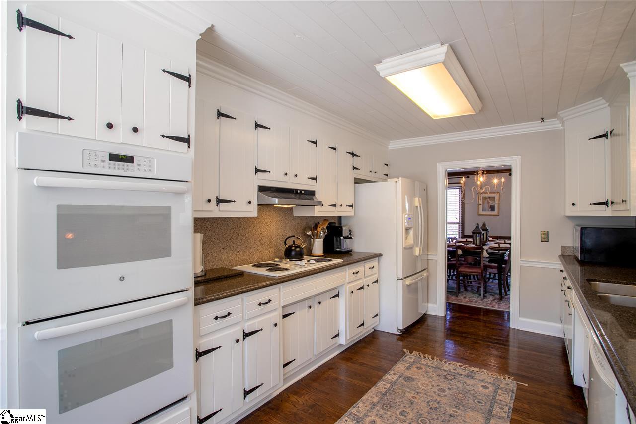 201 East Round Hill Road Greenville, SC 29617 - Photo 9 of 34 Gallery Image 9