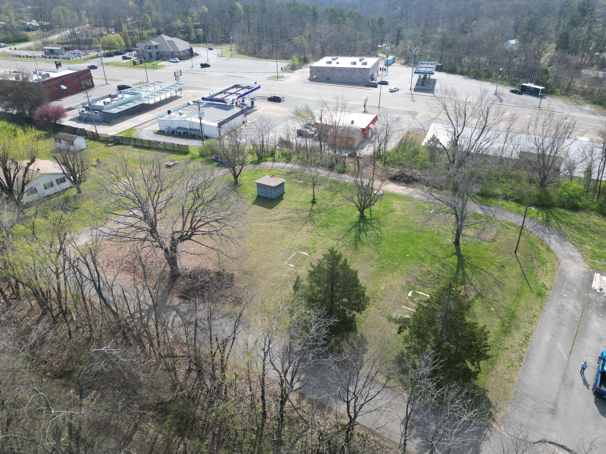 A Roney Avenue Hohenwald, TN 38462 - Photo 6 of 9