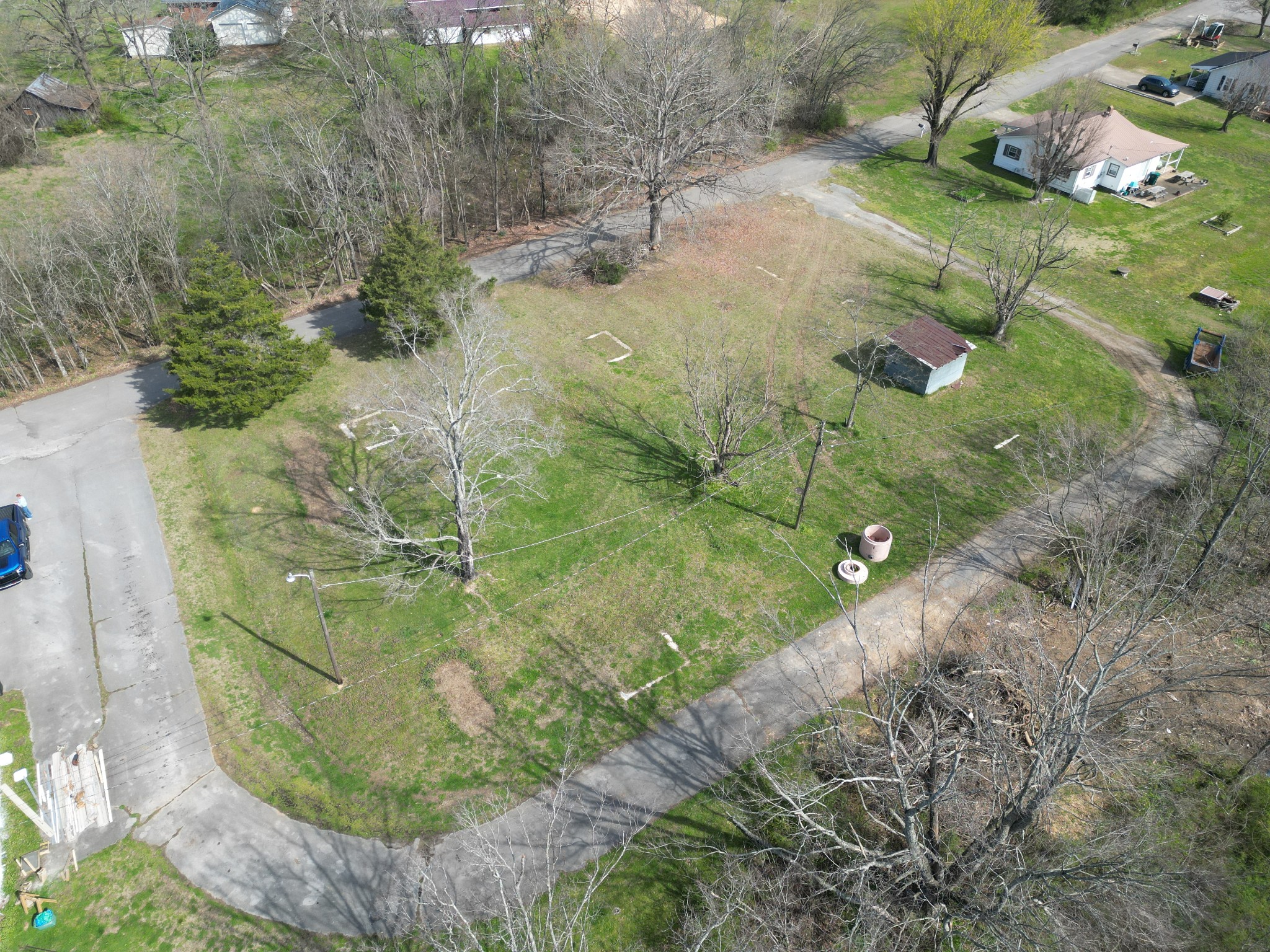 A Roney Avenue Hohenwald, TN 38462 - Photo 8 of 9