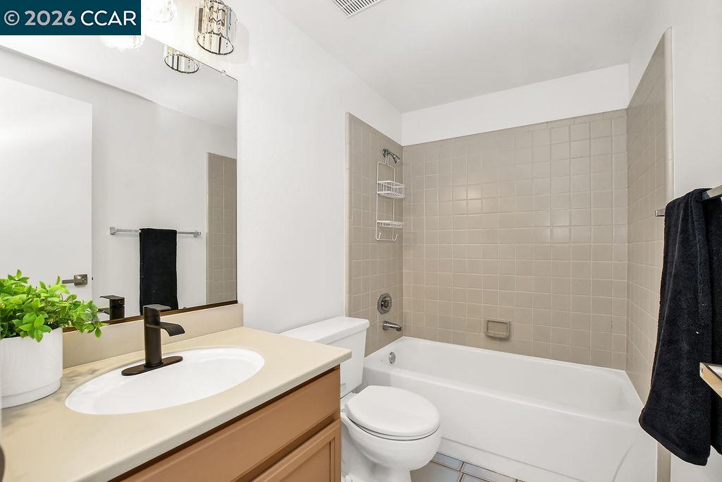 1623 Geary Road Walnut Creek, CA 94597 - Photo 11 of 30