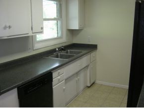 400 Ridgefields Road, Unit 388 Kingsport, TN 37660 - Photo 4 of 24 Modern kitchen