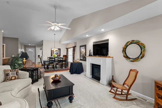 $399,000 | 5040 55th Avenue, Bettendorf, IA 52722