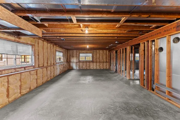 $369,000 | 5040 55th Avenue, Bettendorf, IA 52722