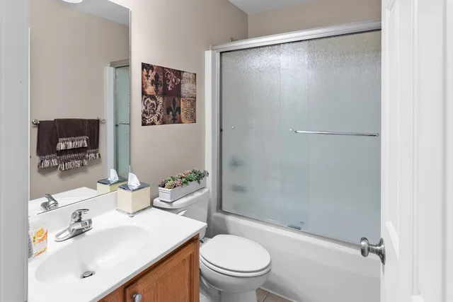 $399,000 | 5040 55th Avenue, Bettendorf, IA 52722