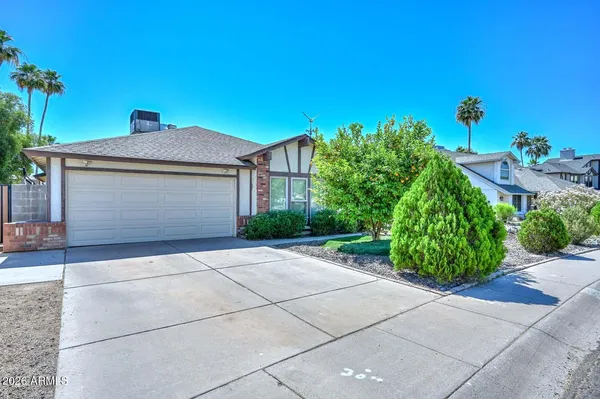 $460,000 | 13417 North 53rd Drive, Glendale, AZ 85304