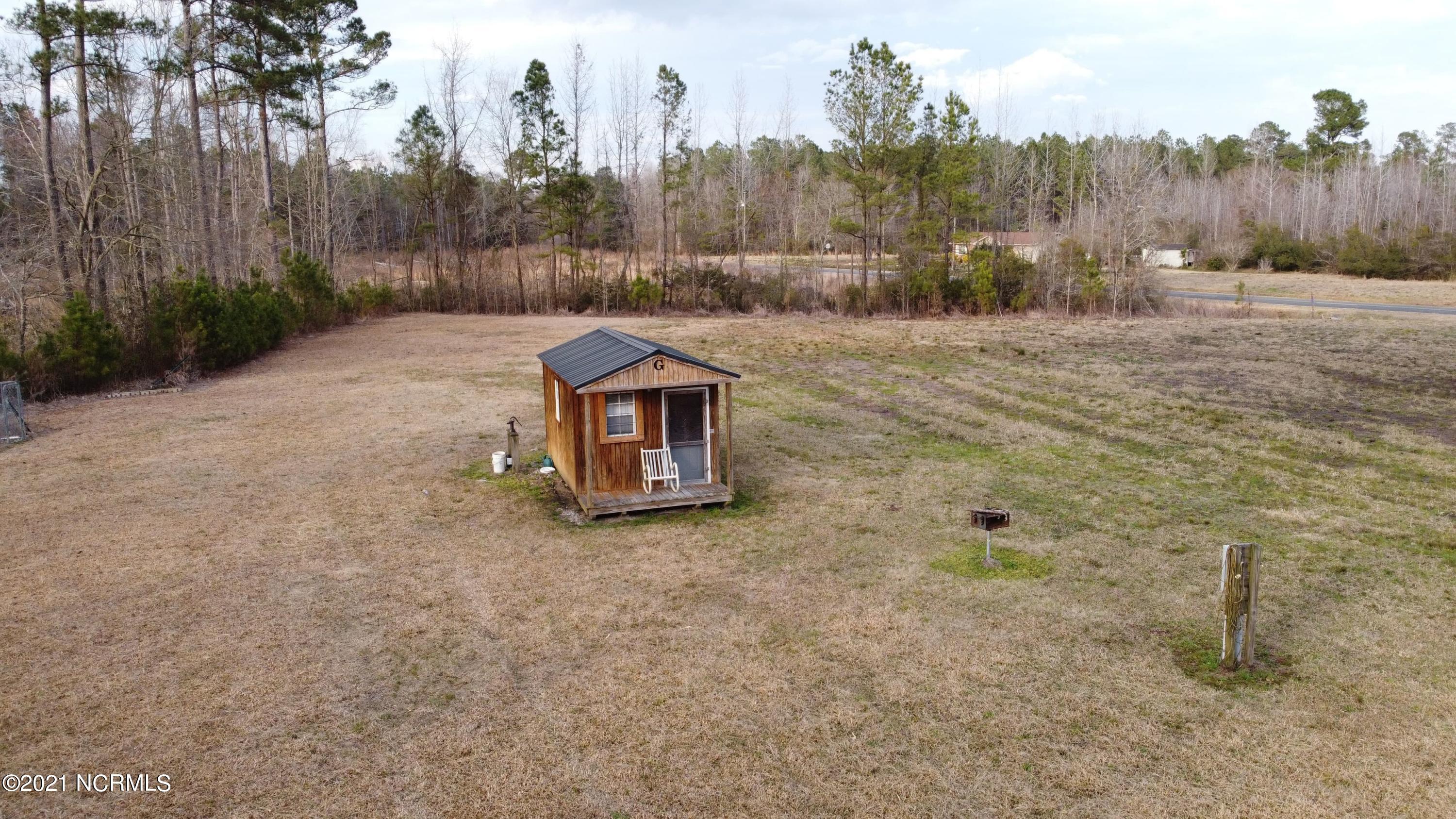 1607 Youngstown Road Riegelwood, NC 28456 - Photo 11 of 14 156399408_335345367878601_15681503042099