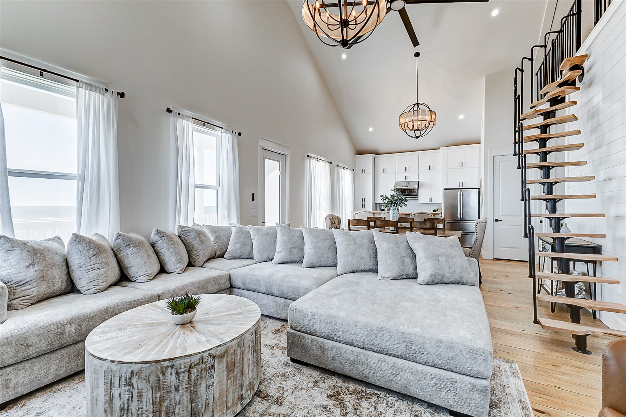 1395 Keith Avenue Port Bolivar, TX 77617 - Photo 20 of 38 a living room with furniture and a large window