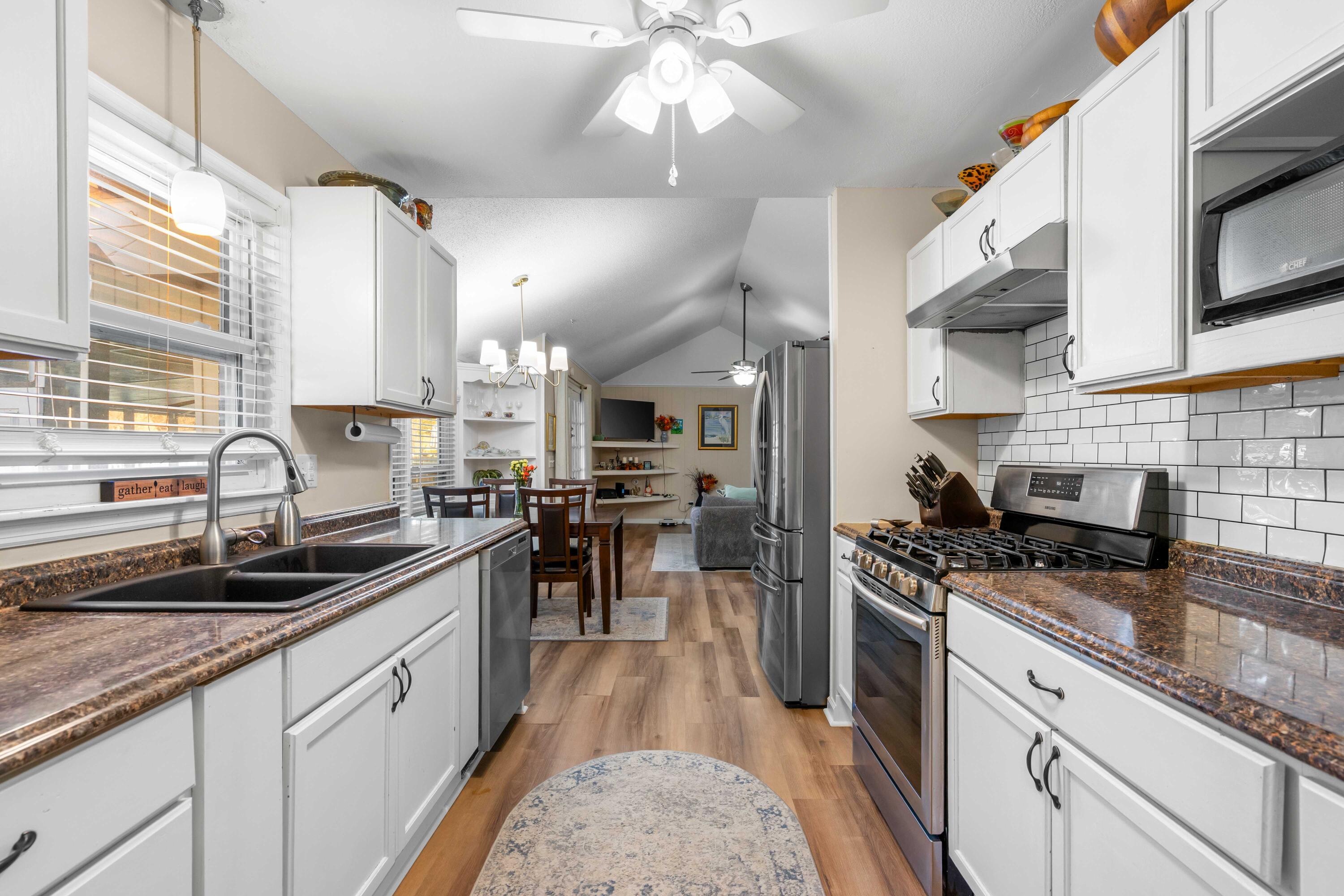 111 Sandtrap Road Summerville, SC 29483 - Photo 9 of 27 DSC02219