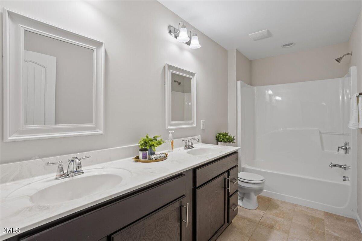 141 Skyros Loop Cary, NC 27519 - Photo 32 of 36 Hall Bath