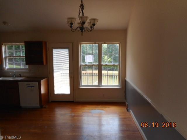389 Sunset Ridge Lane Lexington, NC 27295 - Photo 4 of 14 Eating Area