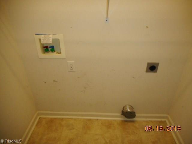 389 Sunset Ridge Lane Lexington, NC 27295 - Photo 6 of 14 Laundry on Main
