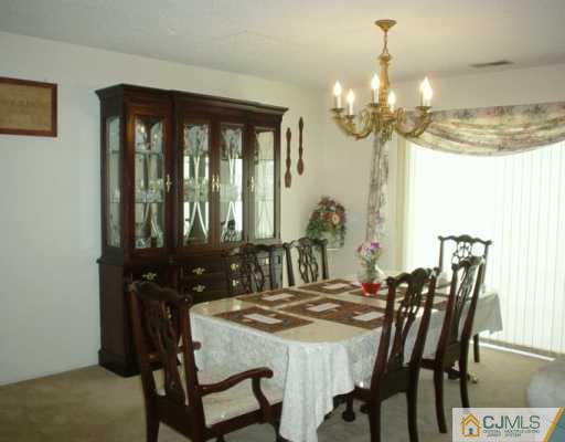 59 Rice Run East Brunswick, NJ 08816 - Photo 5 of 8 Gallery Image 5
