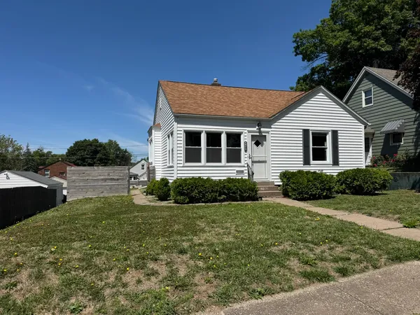 $950 | 2608 Wilkes Avenue, Davenport, IA 52804