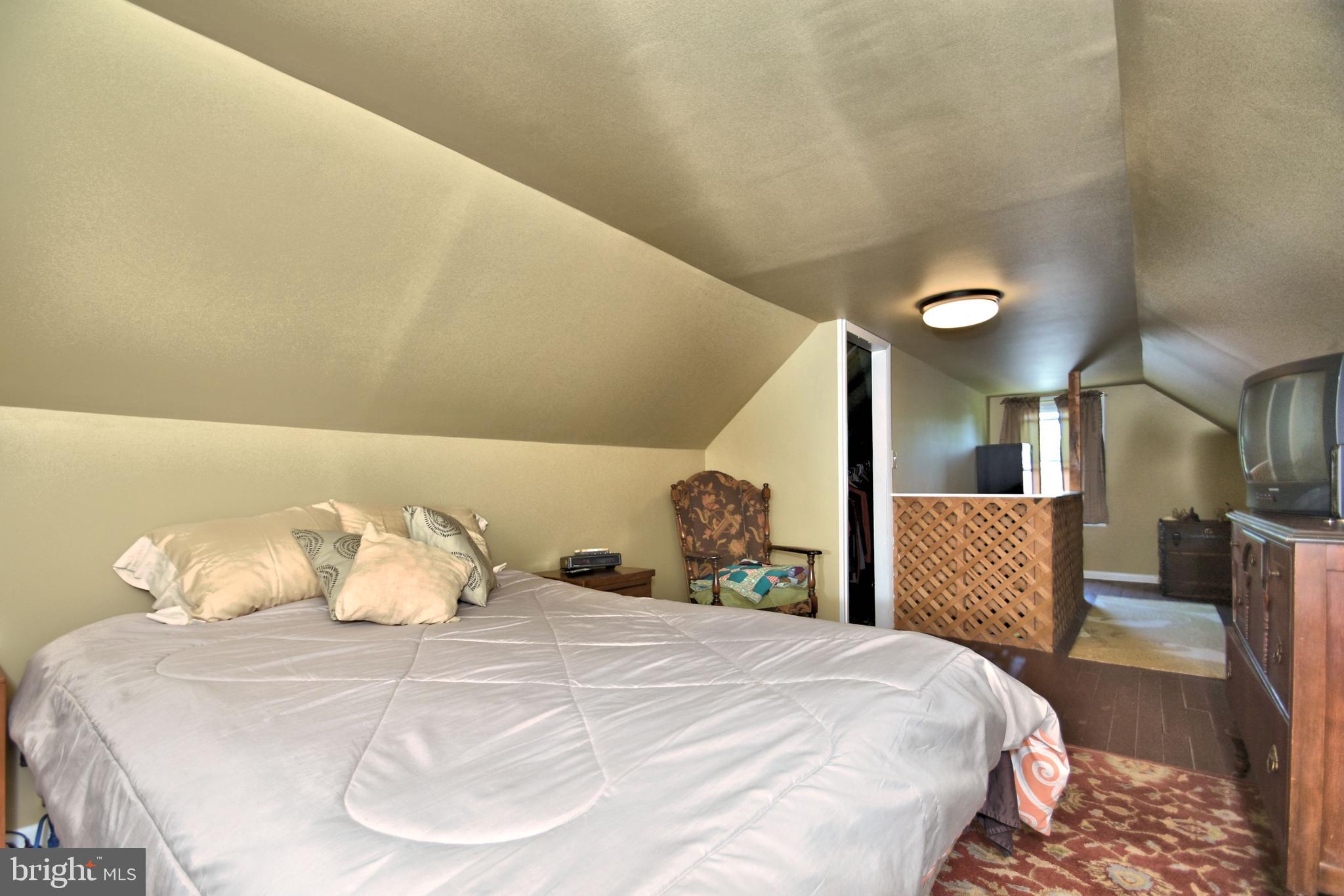 1391 Hilltop Road Pottstown, PA 19464 - Photo 13 of 25 Gallery Image 13
